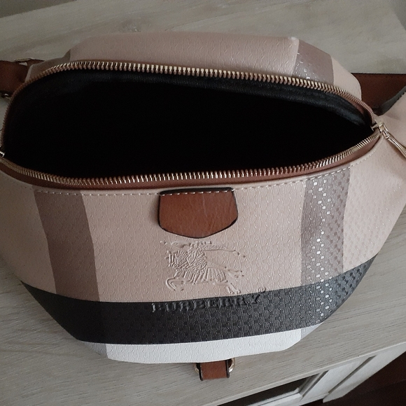 🌹SOLD🌹BB Bumbag - Picture 2 of 6